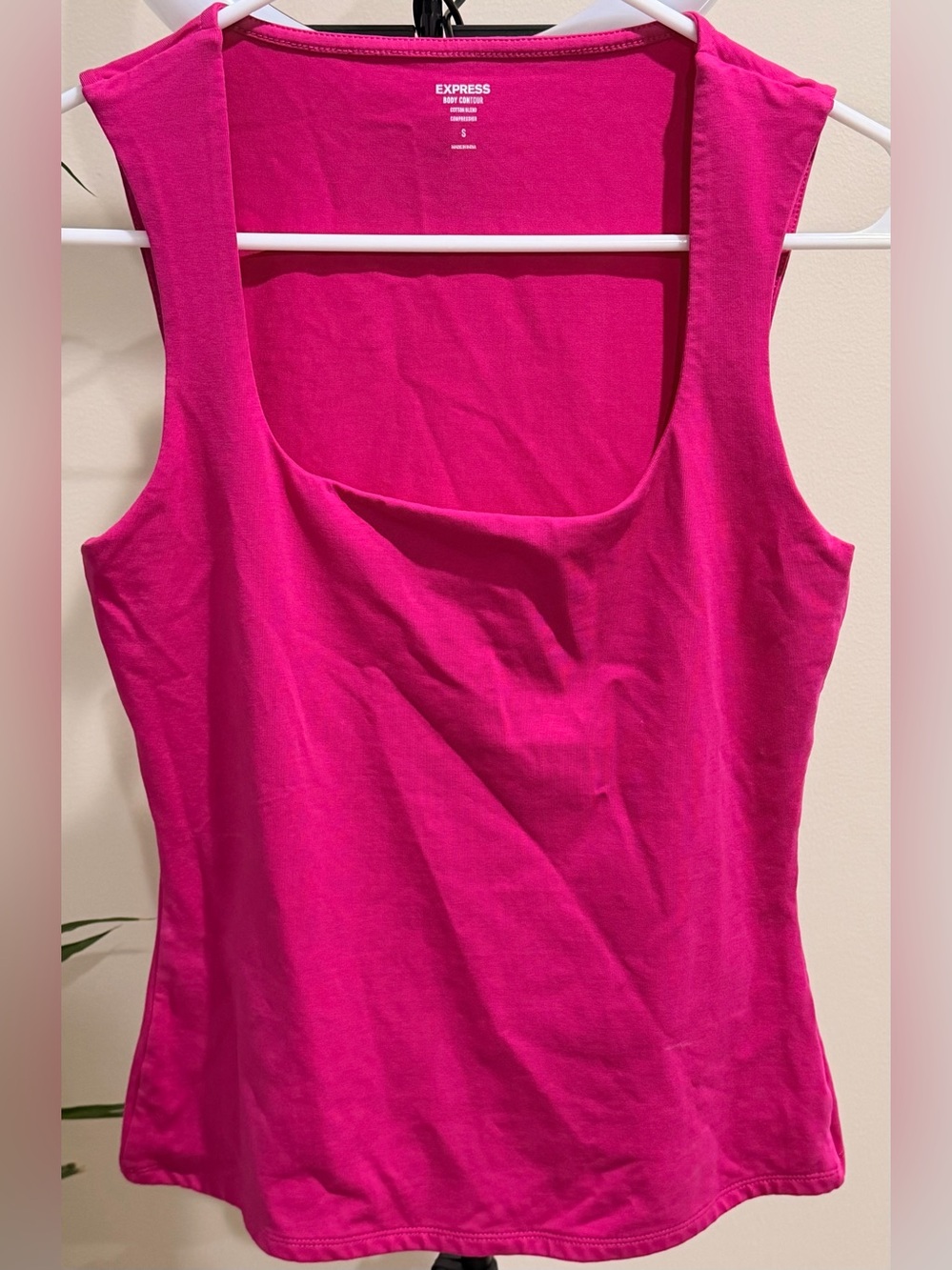 Express Bright Fuchsia Scoop Neck Tank Top